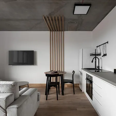 Aparthotel Przystanek Morska 3*